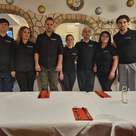 Hotel Deutsches Haus Aerzen Ngoại thất bức ảnh