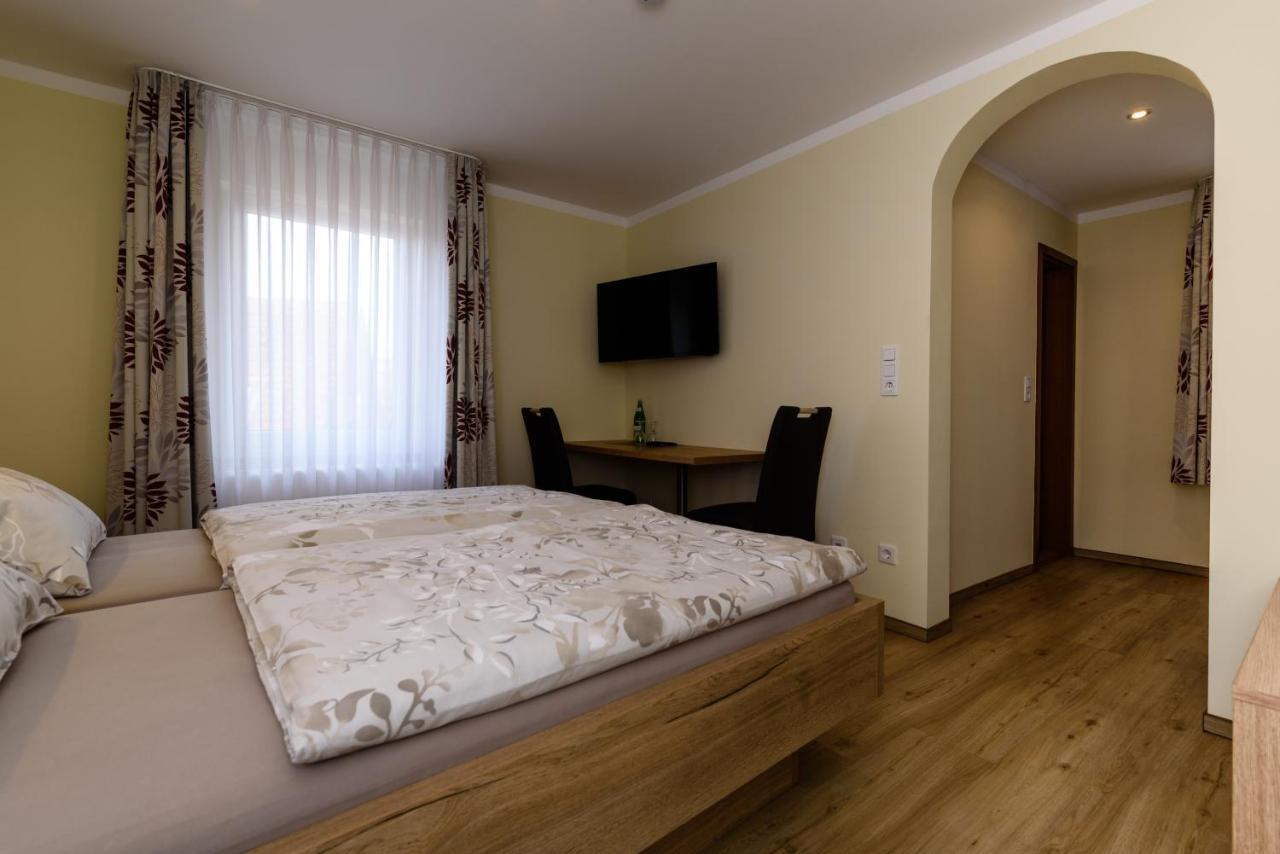 Hotel Deutsches Haus Aerzen Ngoại thất bức ảnh