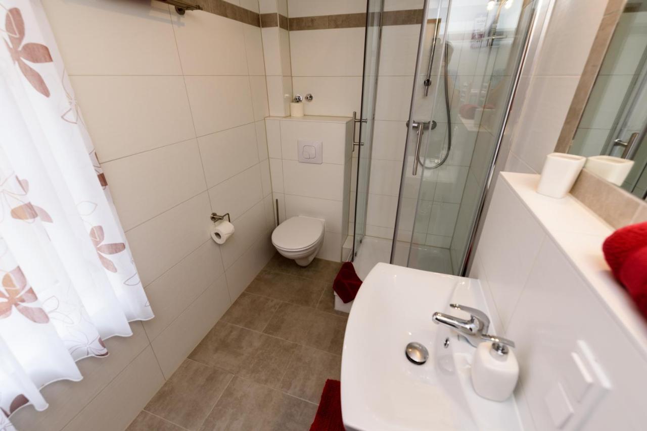Hotel Deutsches Haus Aerzen Ngoại thất bức ảnh