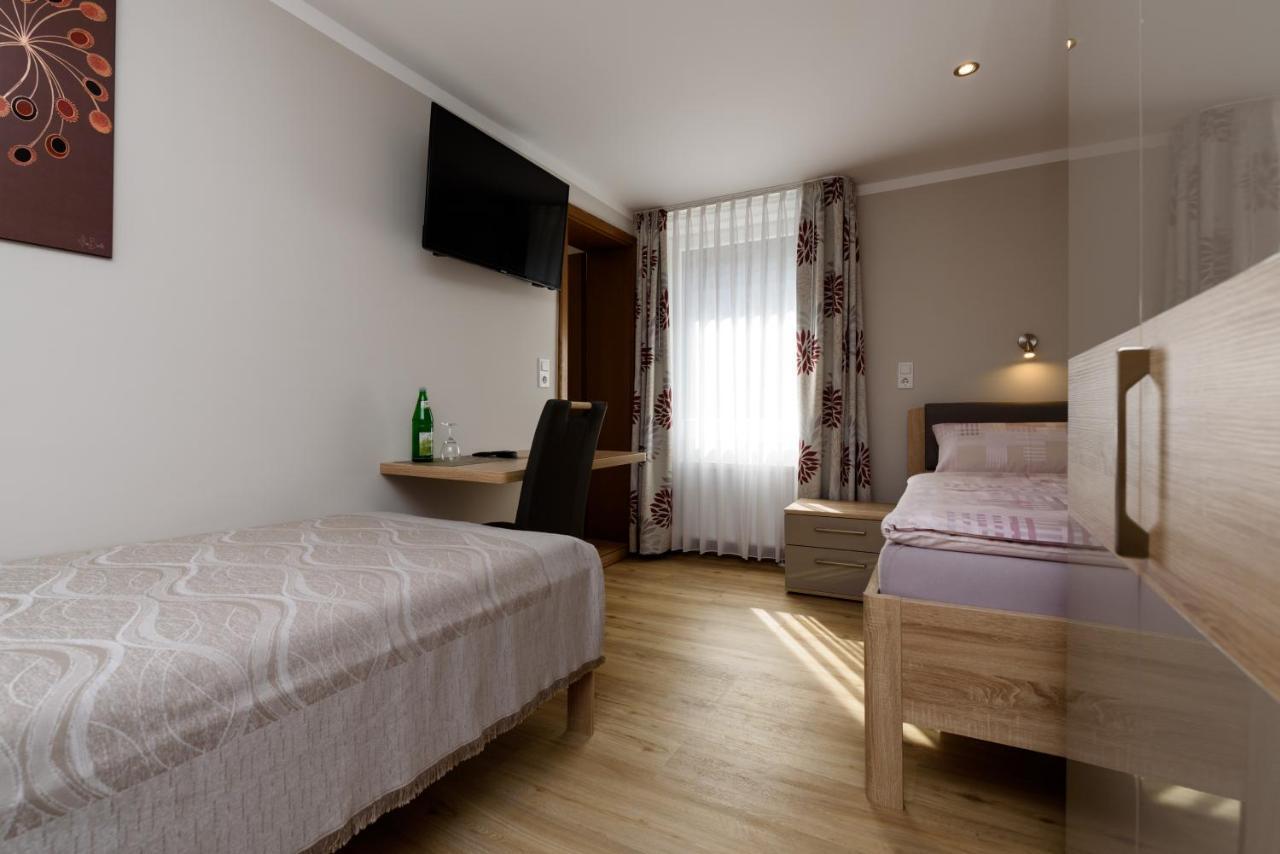 Hotel Deutsches Haus Aerzen Ngoại thất bức ảnh