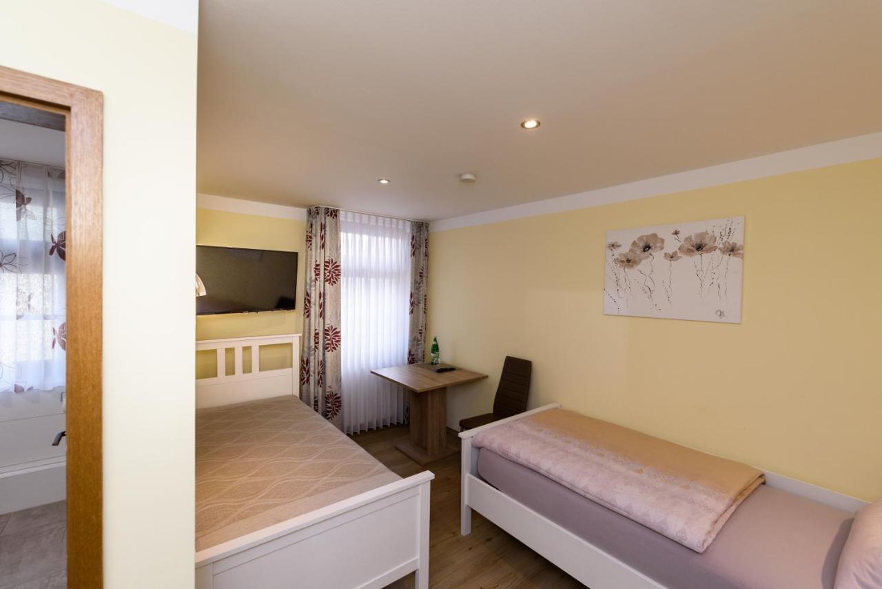 Hotel Deutsches Haus Aerzen Ngoại thất bức ảnh