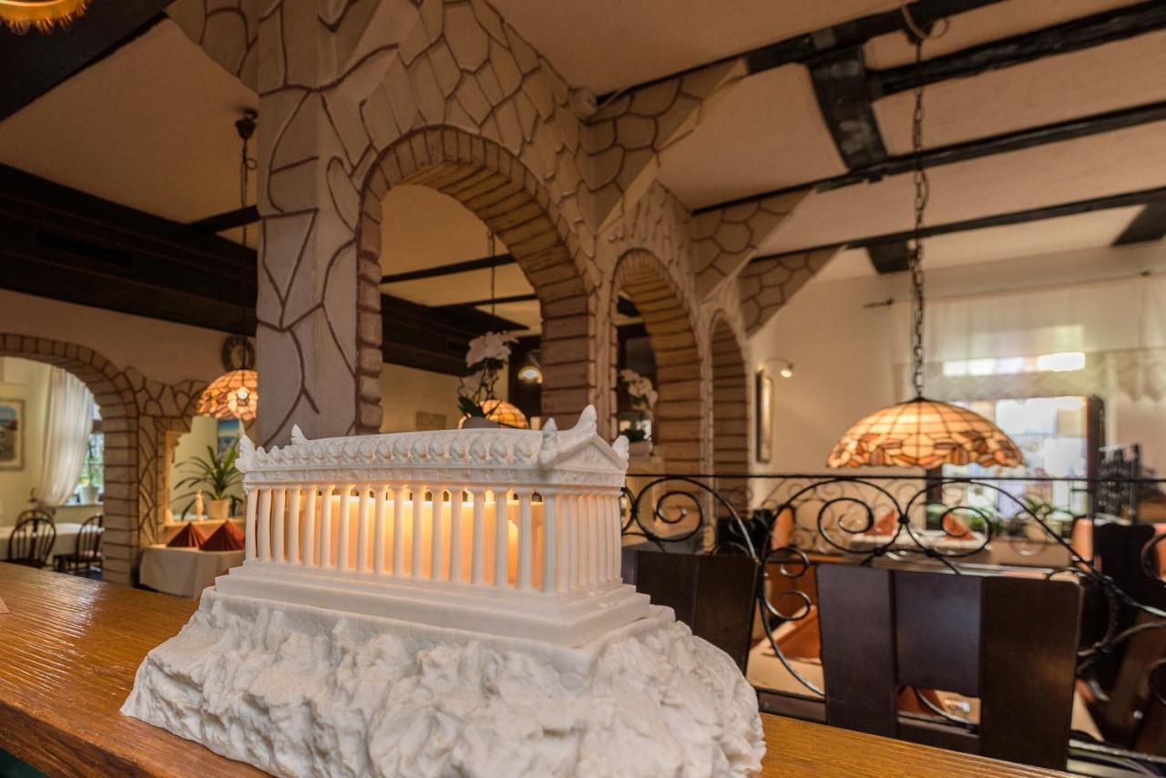 Hotel Deutsches Haus Aerzen Ngoại thất bức ảnh